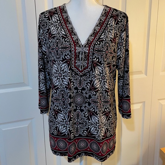 JM Collection Tops - JM Collection Petite P/XL Embellished V Neck Black/Burgundy/White Pullover Top